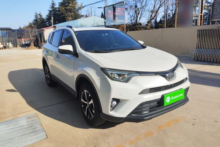 Used Toyota RAV4 2016 2.0L CVT Two-Wheel Drive Fashion Edition China V Standard