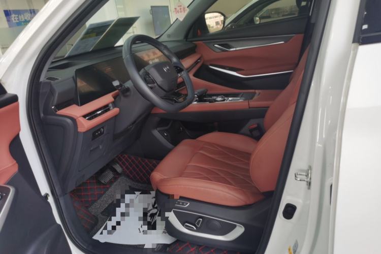 Used Changan CS75 PLUS 2024 3rd Generation Champion Edition 2.0T Intelligent Drive Performance Model
