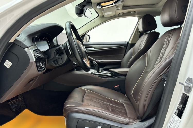 Used BMW 5 Series 2018 Facelifted 530Li Luxury Edition Premium Package
