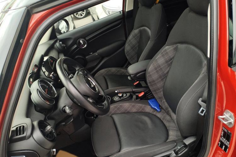 Used  MINI 2016 1.5T COOPER Five-Door Edition
