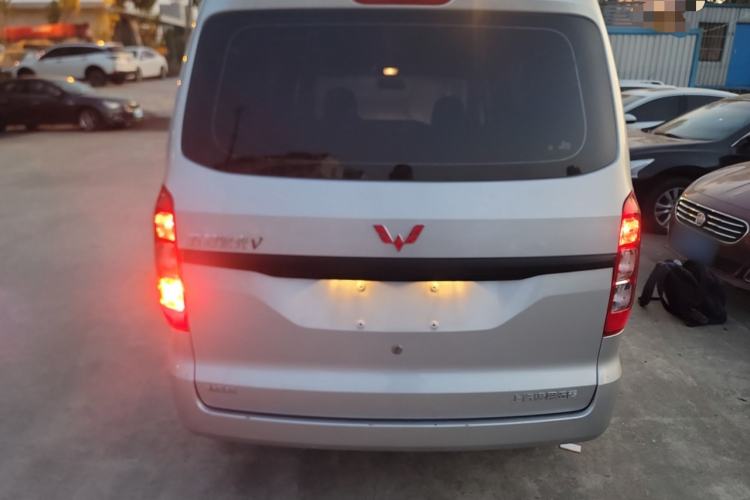 Used Wuling Hongguang V 2022 1.5L Jingqu Edition Electric-Assist LAR

