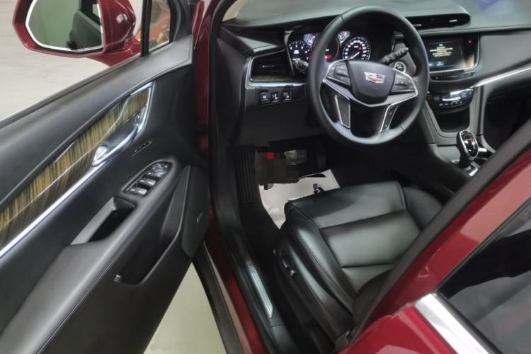 Used Cadillac XT5 2018 25T Luxury Model