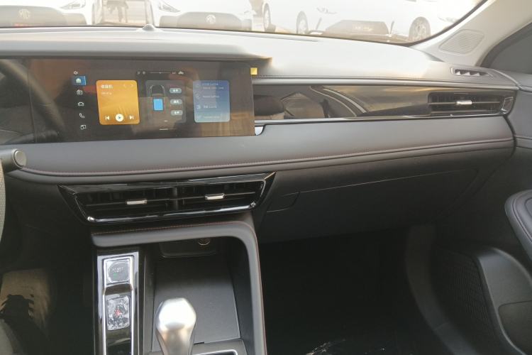 Used Roewe i5 2023 1.5L CVT Luxury Edition
