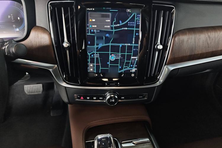 Used Volvo S90 2022 B5 Zhiyuan Luxury Edition
