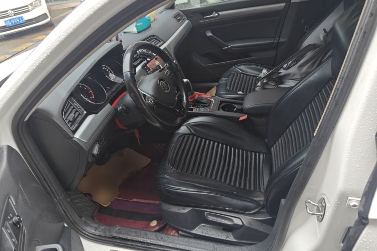 Used Volkswagen Lamando 2015 280TSI DSG Comfort Edition
