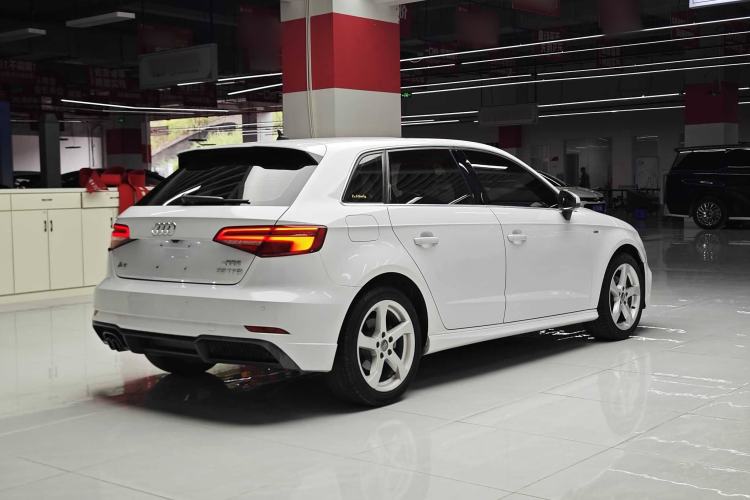 Used Audi A3 2020 Sportback 35 TFSI Fashion Edition China VI Emission Standard
