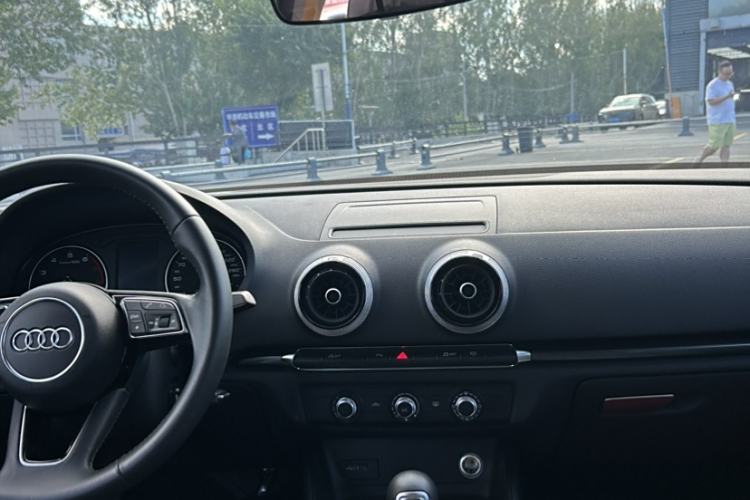 Used Audi A3 2019 Limousine 35 TFSI Fashion Edition China VI Emission Standard
