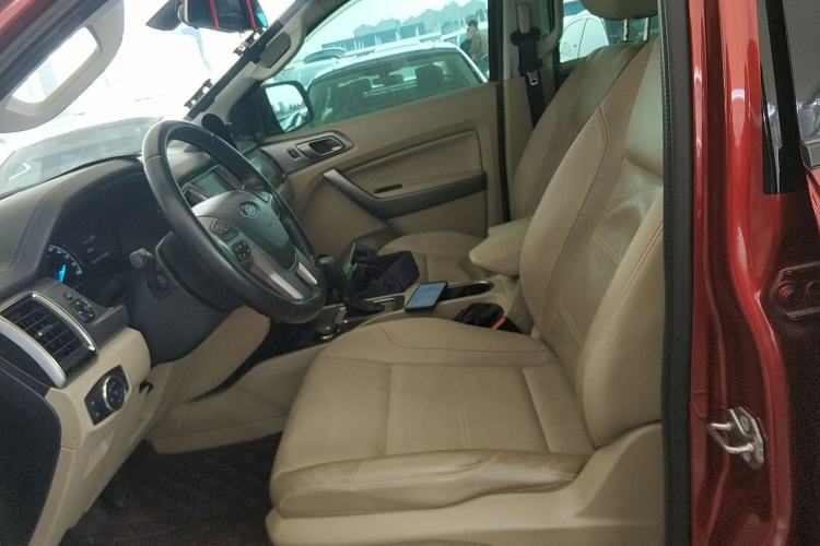 Used Ford Everest 2016 2.0T Gasoline Automatic 4x4 Luxury Edition
