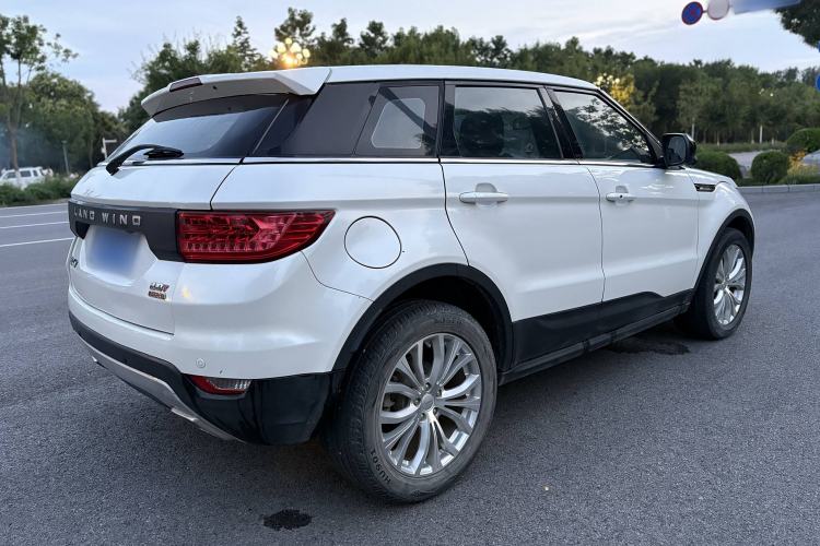 Used Land X7 2015 2.0T Panoramic Prestige Edition

