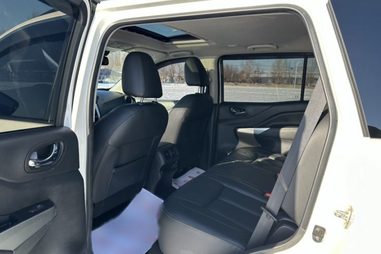 Used Nissan Terra 2020 2.5L XV 4WD Automatic Four-Wheel Drive Flagship Edition
