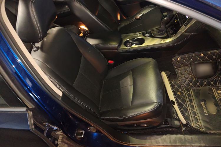 Used Infiniti Q50L 2018 2.0T Enjoyment Version China VI Standard
