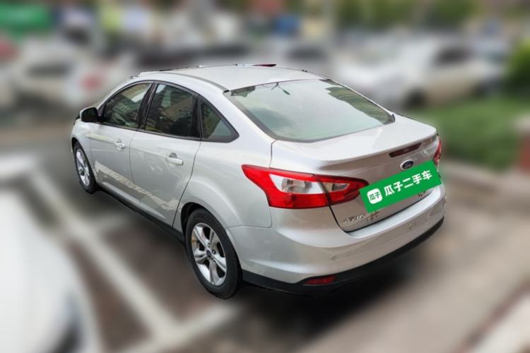 Used Ford Focus 2012 Sedan 1.6L Manual Fashion Edition
