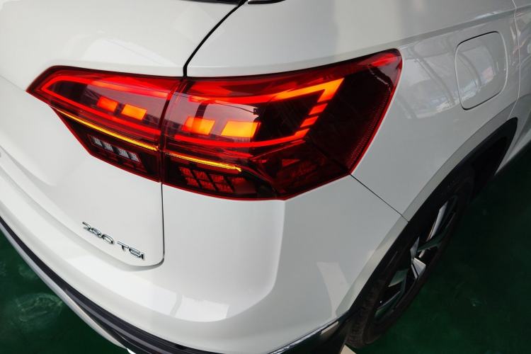 Used Volkswagen Tayron 2022 280TSI Two-Wheel Drive Luxury Smart Connectivity Version
