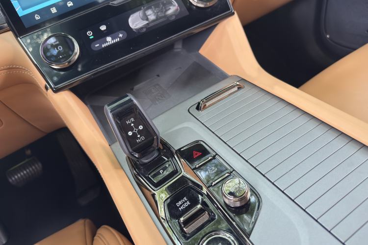 Used Lynk & Co 09 EM-P 2021 2.0T PHEV Halo Six-Seater
