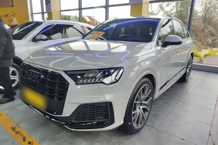 Used Audi Q7 2021 55 TFSI quattro S line Sport model
