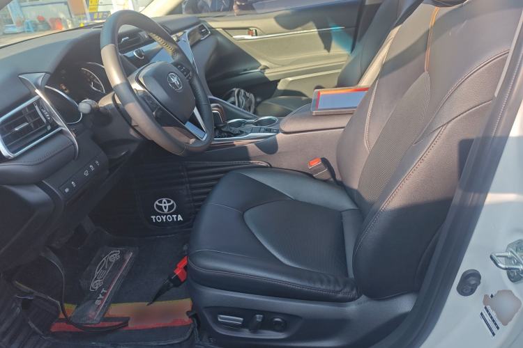 Used Toyota Camry 2019 Revised Version 2.0G Luxury Edition
