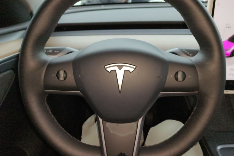 Used Tesla Model Y 2022 Long-Range All-Wheel-Drive Version