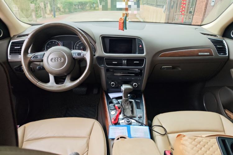 Used Audi Q5 2015 40 TFSI Comfort Model
