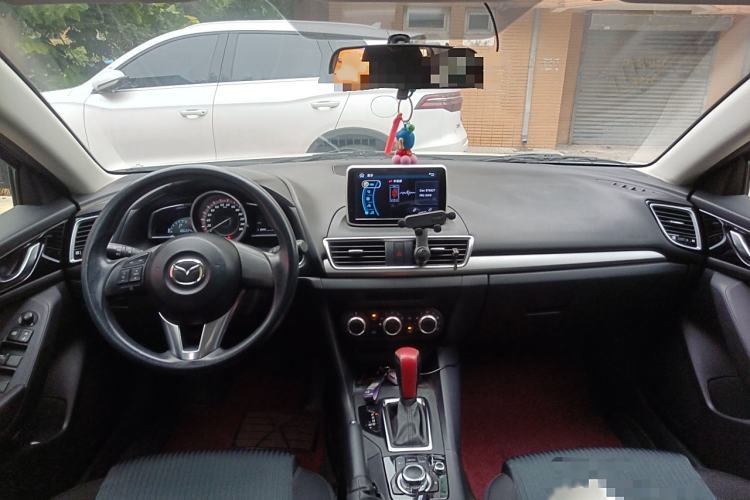 Used Mazda Mazda 3 Axela 2014 Sedan 1.5L Automatic Comfort Model
