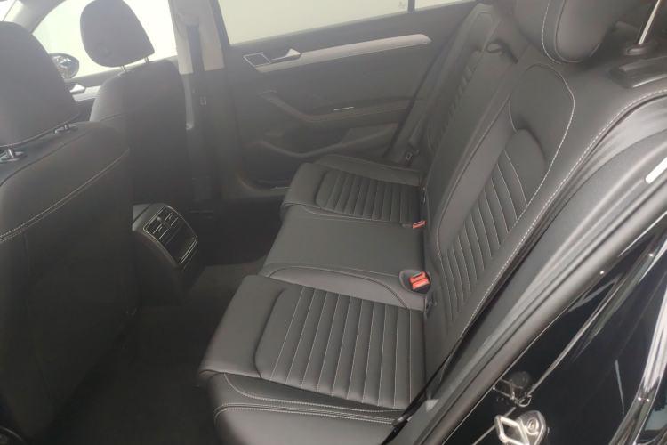 Used Volkswagen Magotan 2023 2 Million Units Limited-Edition 280TSI DSG Comfort Version