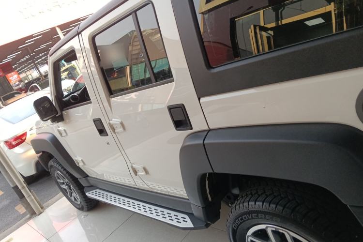 Used BAIC Off-Road BJ40 2016 40L 2.3T Automatic All-Wheel Drive Premium Edition