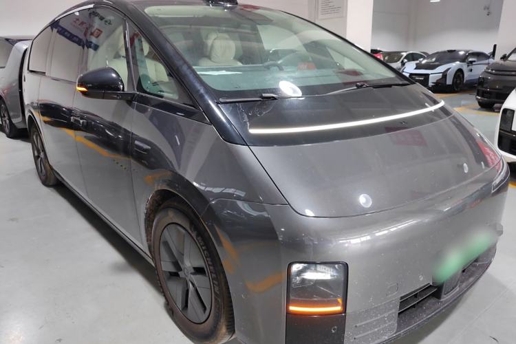 Used Li Auto MEGA 2024 Ultra Model
