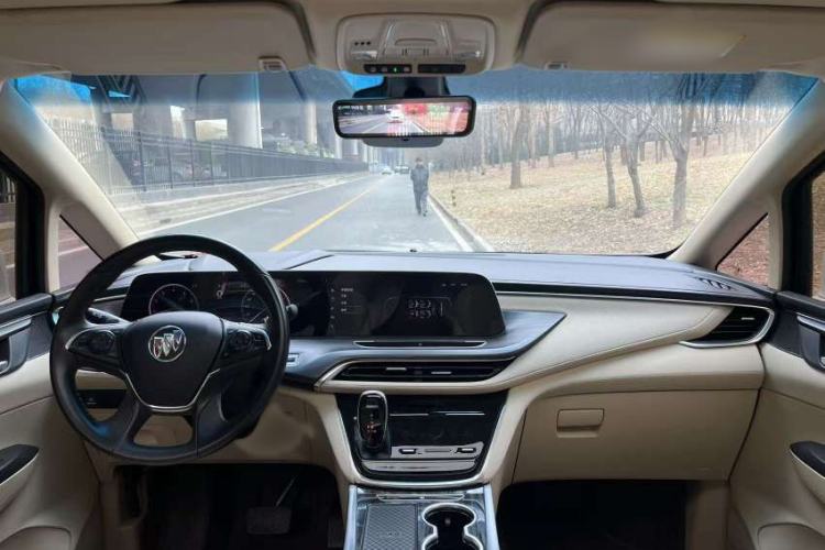 Used Buick GL8 2022 ES Landtrek 653T Luxury Edition
