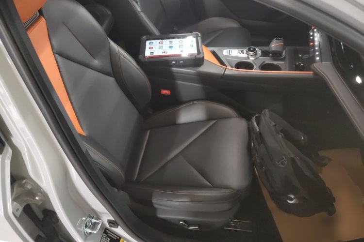 Used Changan UNI-V 2022 1.5T Prestige Version
