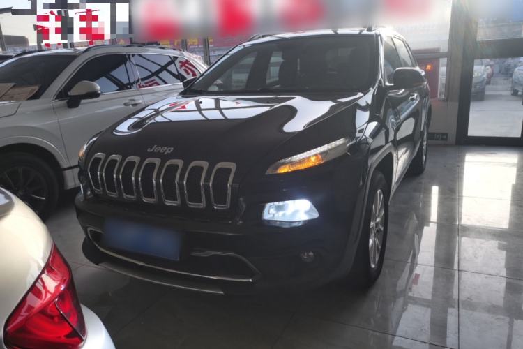 Used  Cherokee 2016 2.4L Professional Smart Version