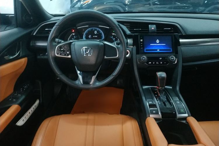 Used Honda Civic 2021 HATCHBACK 220TURBO CVT New Trendsetter
