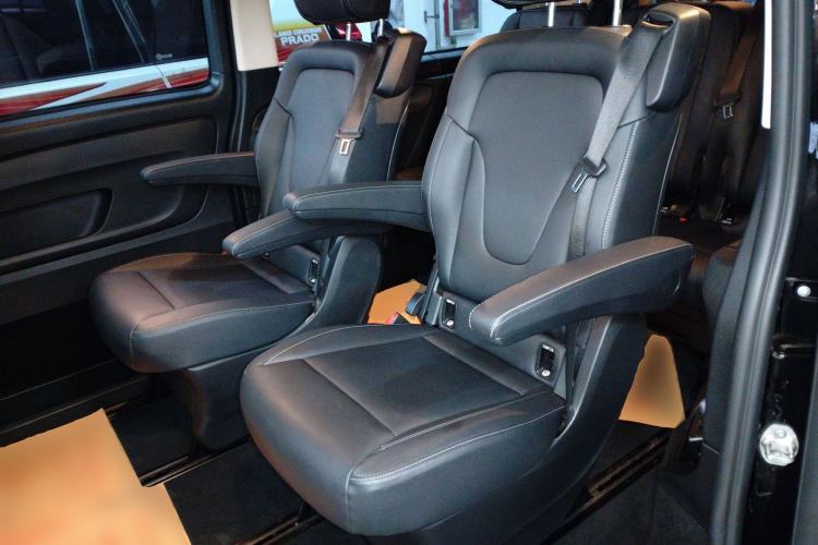 Used Mercedes-Benz Vito 2023 2.0T Business Version 7 Seats
