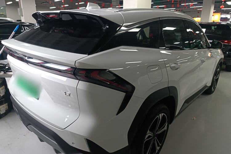 Used  L7 2023 1.5T 115 km PLUS
