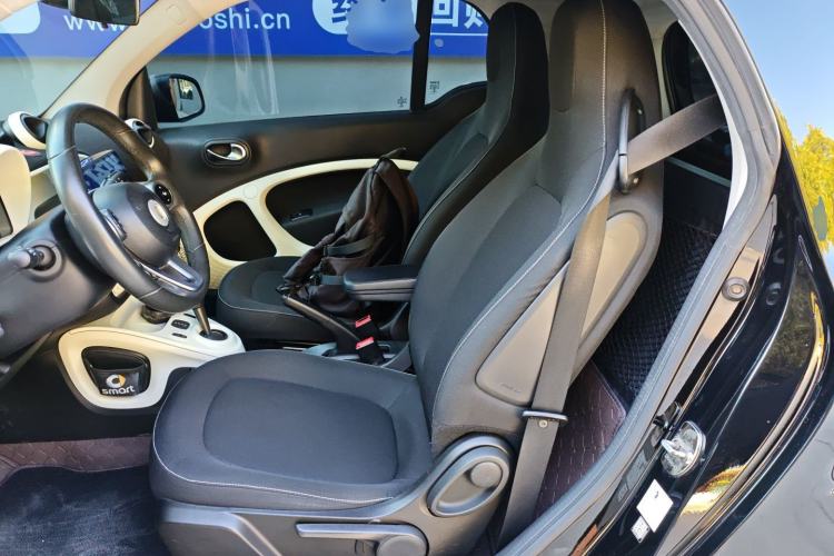 Used  fortwo 2015 1.0L 52 kW Hardtop Passion Edition
