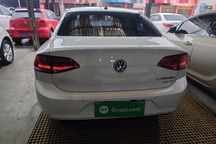 Used Volkswagen Lamando 2018 230TSI DSG Fashion Edition
