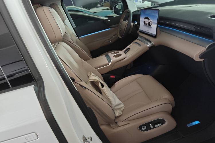 Used XPeng X9 2025 740 Ultra-Long Range Max
