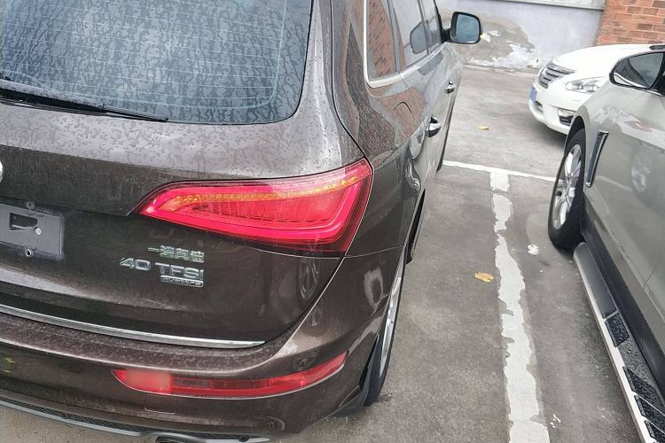 Used Audi Q5 2017 Plus 40 TFSI Ambition Model
