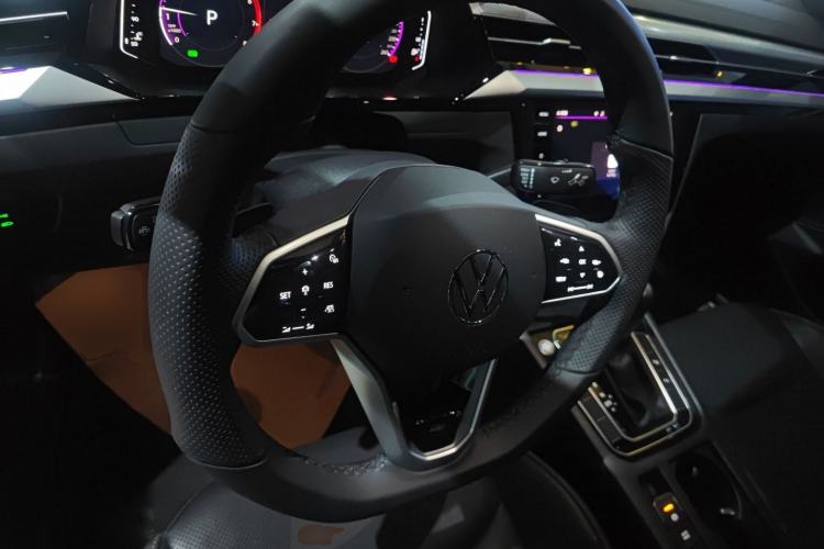 Used Volkswagen FAW-Volkswagen CC 2025 380TSI Striking All-Inclusive Edition
