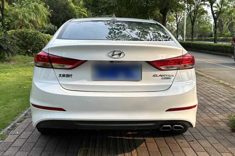 Used Hyundai Elantra 2019 1.4T Dual-Clutch Xuan Dong · Dynamic Model