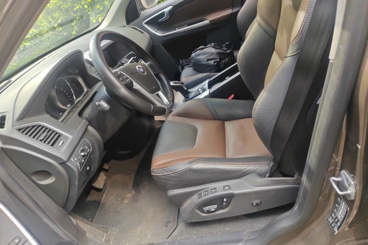 Used Volvo XC60 2017 T5 AWD Smart Range Edition
