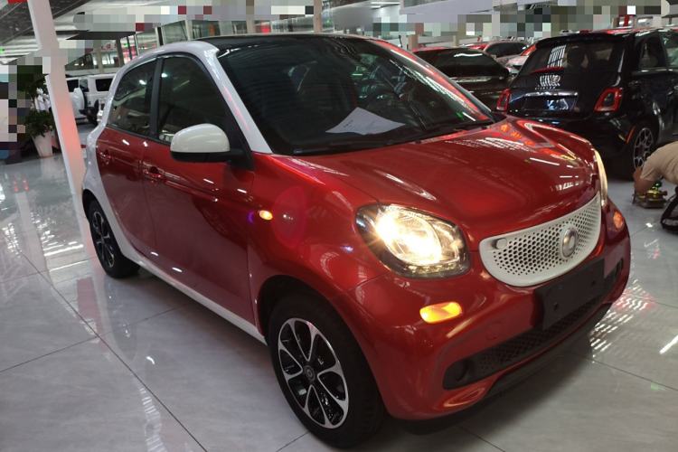 Used  forfour 2016 1.0L 52 kW Passion Edition
