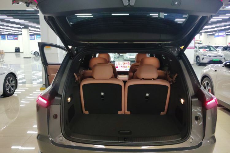 Used ONVO Luxeed L90 2025 Model—Ultra Six-Seater Version