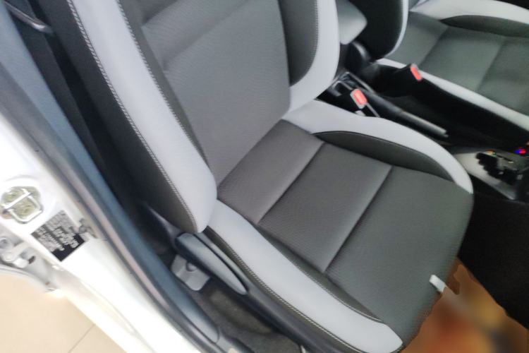 Used Toyota YARiS L 2020 1.5L CVT Leading Edition
