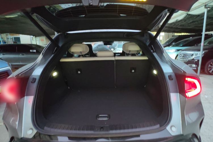 Used  YU7 2025 Ultra-Long Range High-Performance All-Wheel-Drive Max Edition
