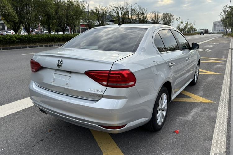 Used Volkswagen Lavida 2015 230TSI DSG Comfort Edition
