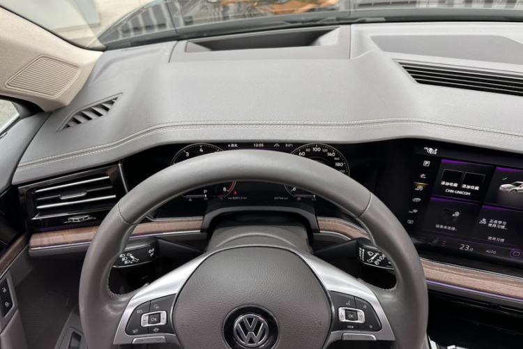 Used Volkswagen Touareg 2020 2.0 TSI RuiShang Edition China VI Standard
