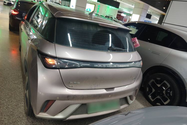 Used BYD Dolphin 2023 420 km Fashion Edition
