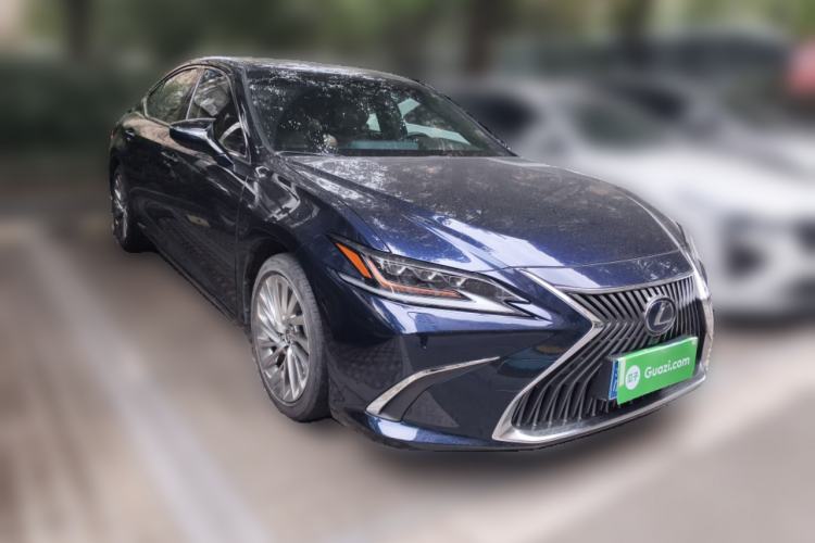 Used Lexus ES 2018 300h Executive Version China V Standard

