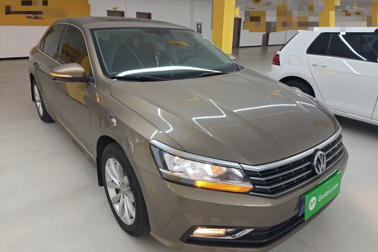 Used Volkswagen Passat 2017 330TSI DSG Luxury Edition
