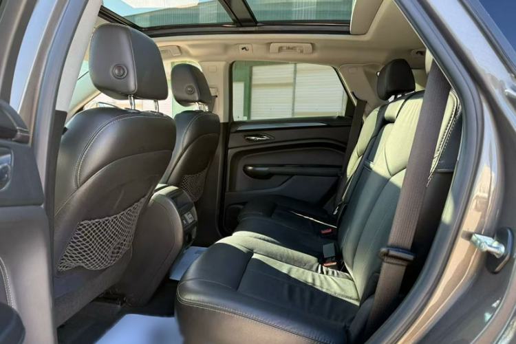 Used Cadillac SRX 2015 3.0L Comfort Version
