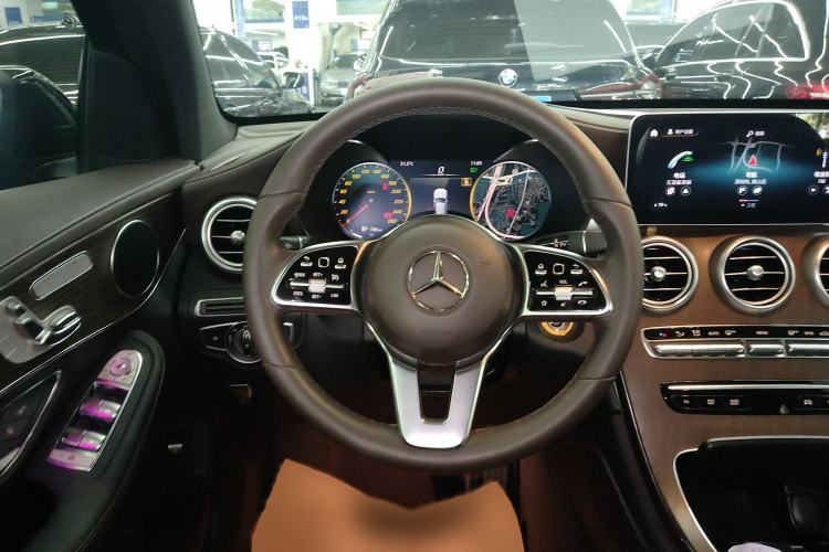 Used Mercedes-Benz GLC 2020 GLC 300 L 4MATIC Dynamic Edition
